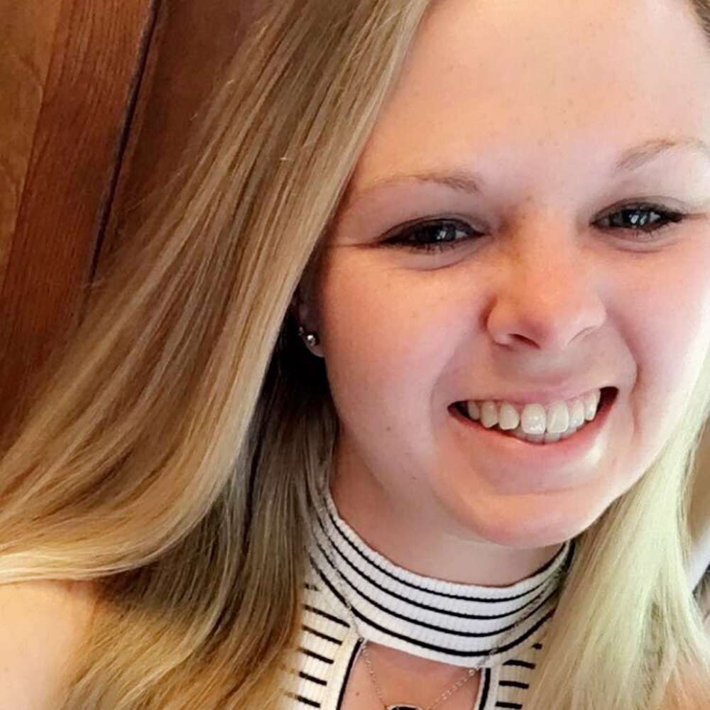 Meet your Posher, Emilie